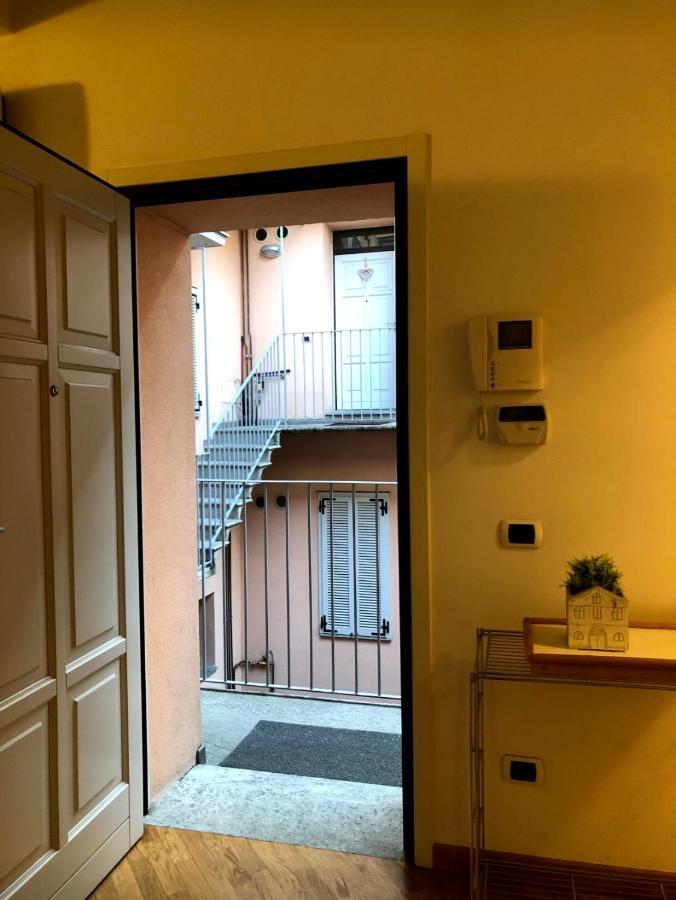 Emma Home Adiacente Alla Piazza Ducale Vigevano Exterior foto